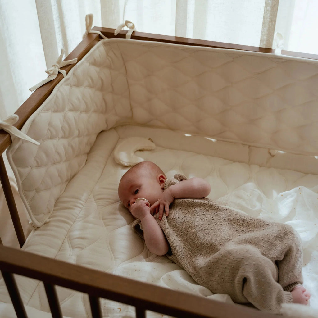 Protector de cuna – Blanco – Essentials