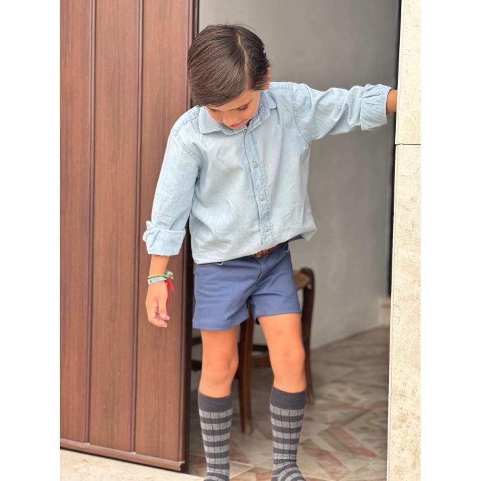 Pantalón corto azul de niño