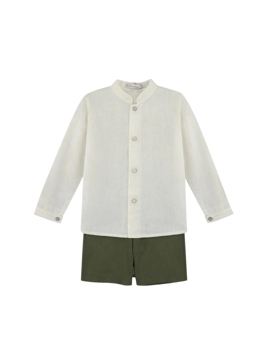Conjunto camisa crudo cuello mao abotonada pantalón corto verde