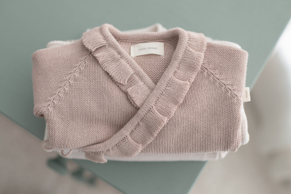 Conjunto de jersey cruzado con volante y polaina