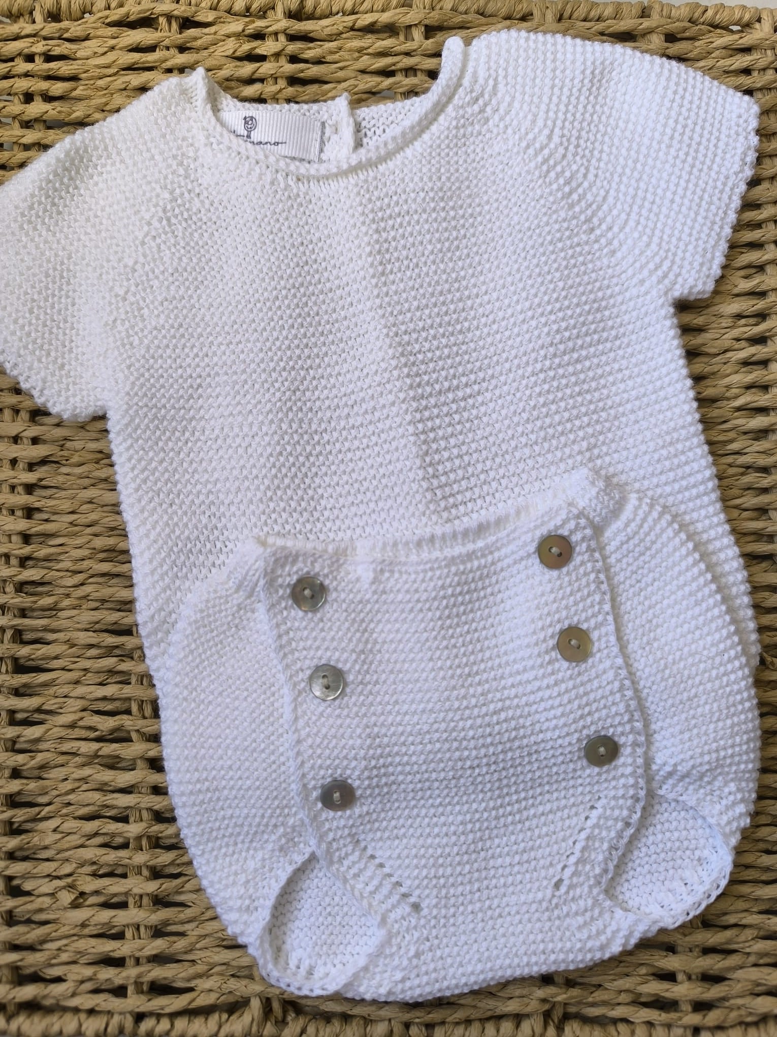 Conjunto jersey en manga corta y cubrepañal en punto bobo