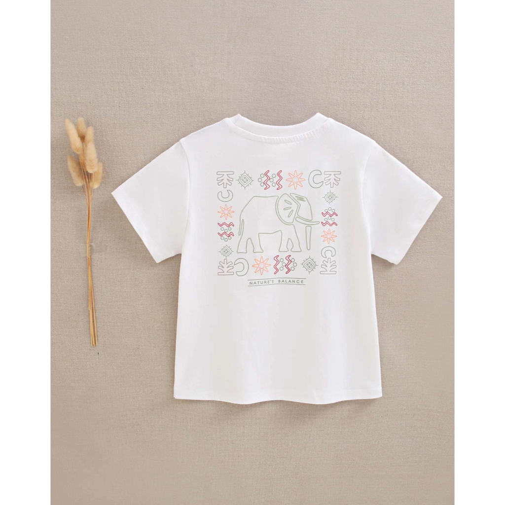 Camiseta de niño blanca con dibujo geométrico con elefante