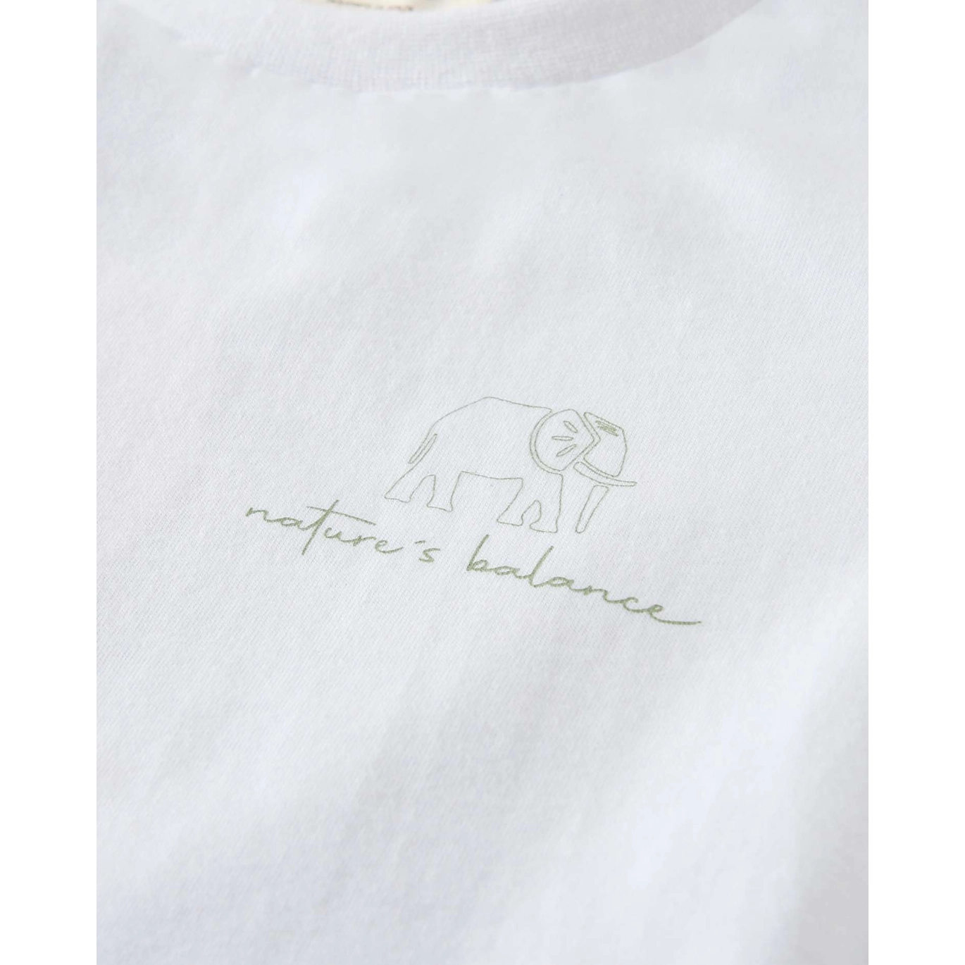 Camiseta de niño blanca con dibujo geométrico con elefante