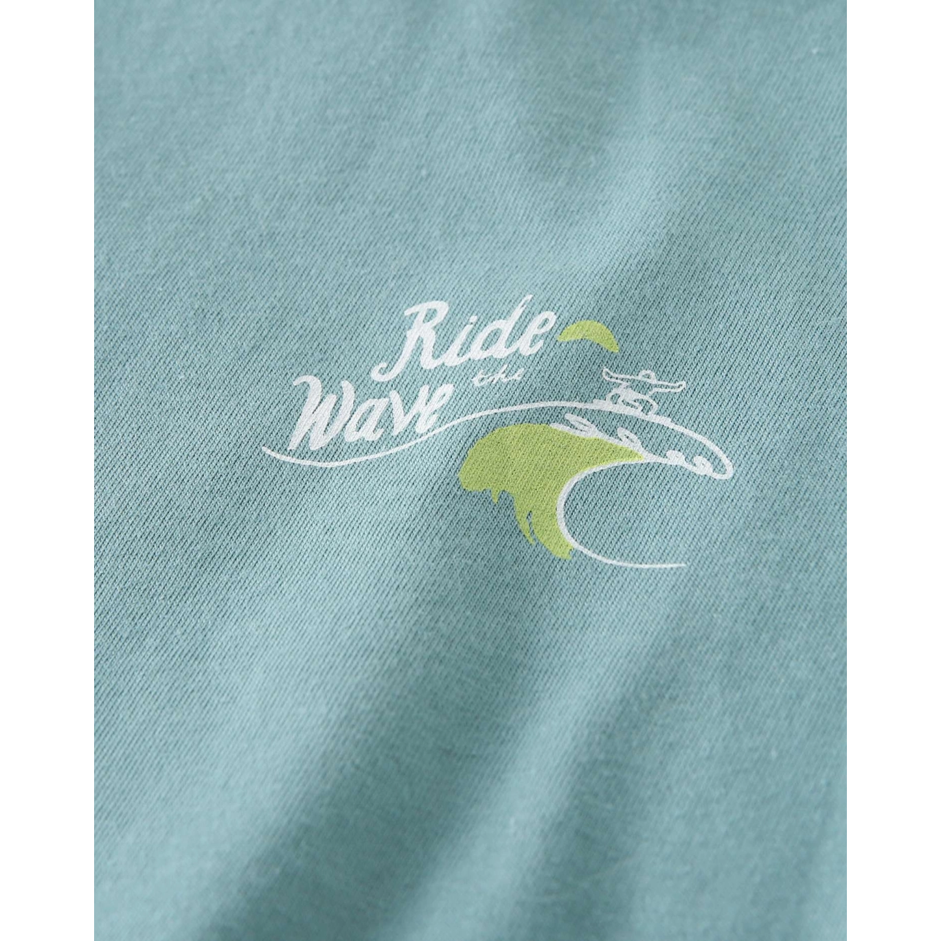 Camiseta de niño verde con dibujo en la espalda