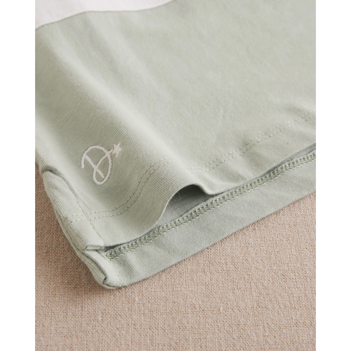 Polo de bebé niño de rayas en tres piezas con logotipo