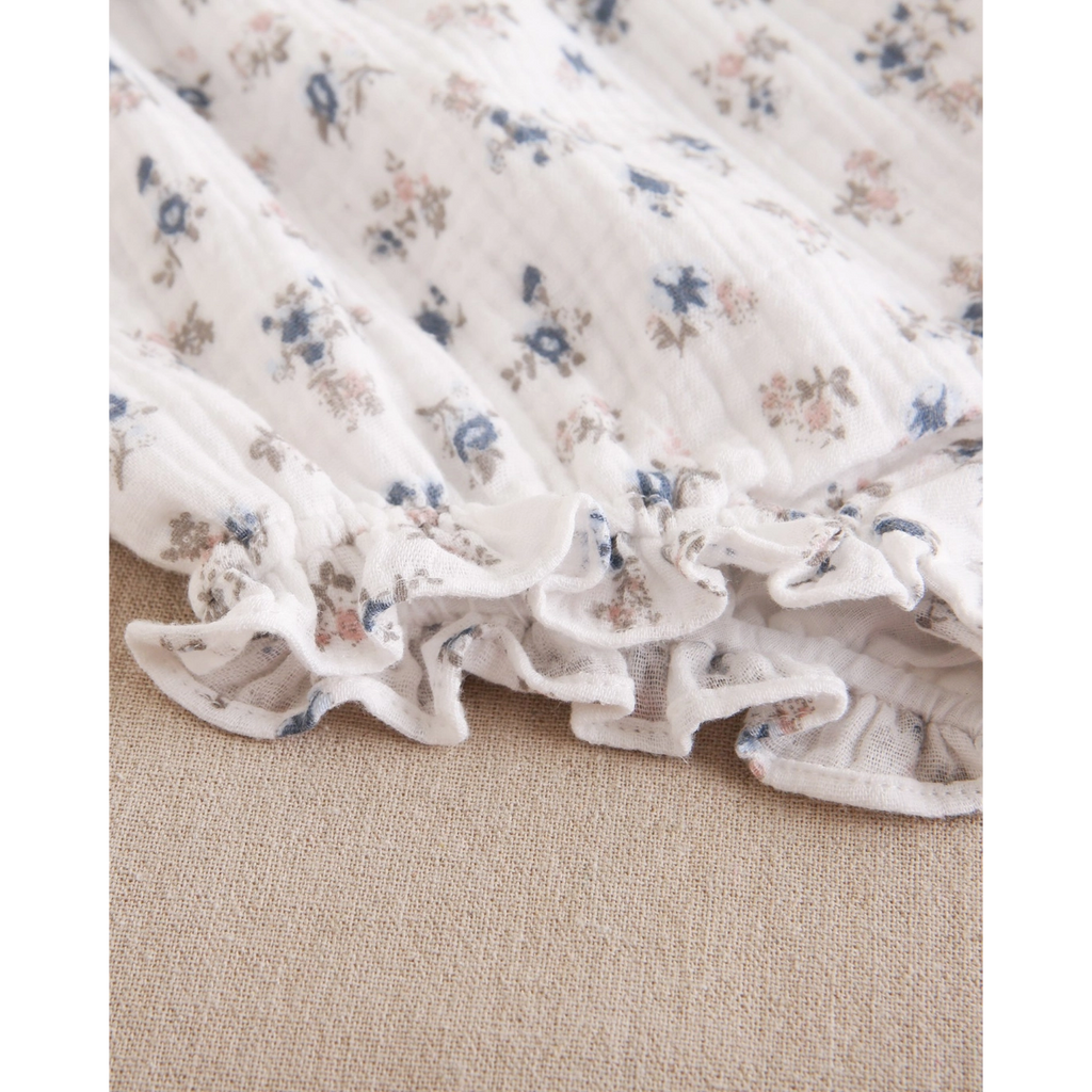 Ranita de bebé niña de bambula blanca con lazo azul