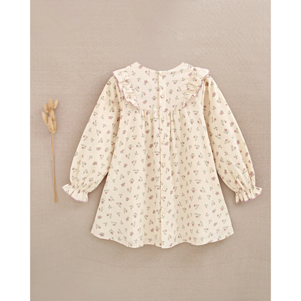 Vestido de niña de flores con volantes rosa